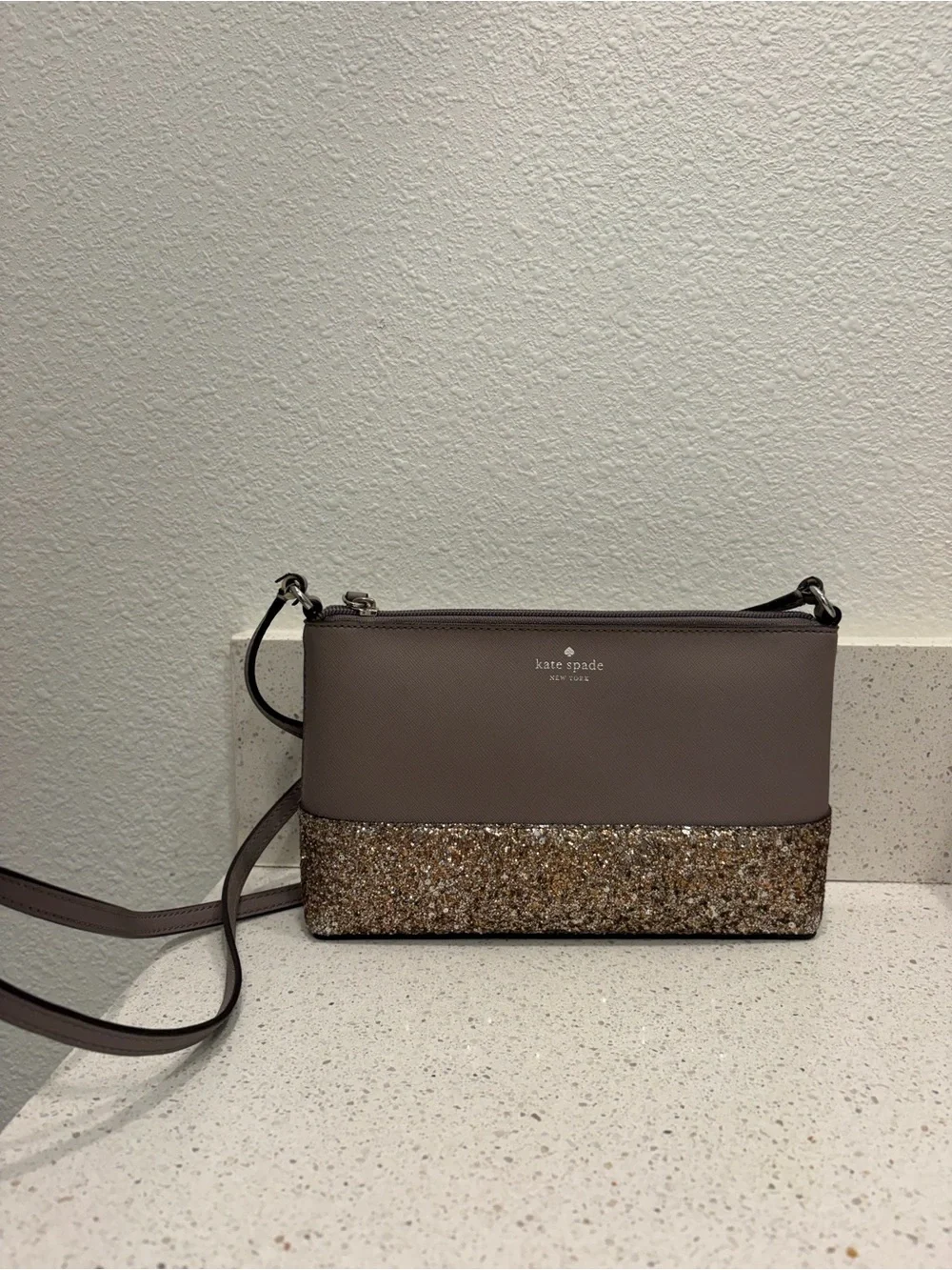 Kate Spade Greta Court Ramey Cityscape Glitter Crossbody Bag Women’s Purse EUC